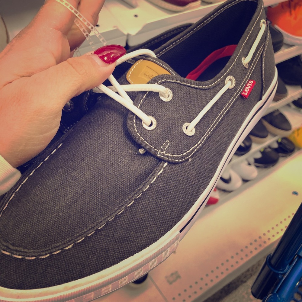 Men’s size 13 shoes.